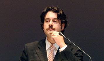 Carlos-Alvarez