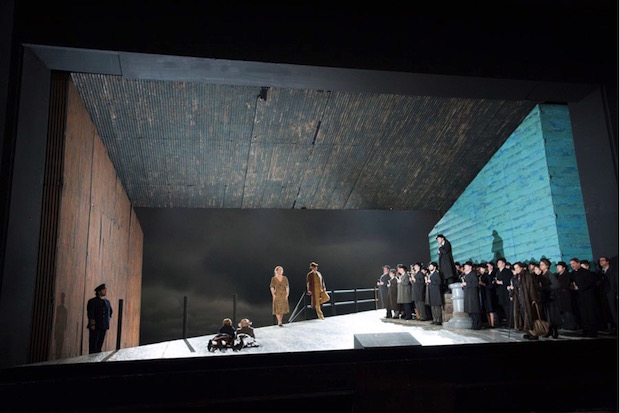 Peter Grimes en Berlín: un tour de force para los cuerpos estables del teatro