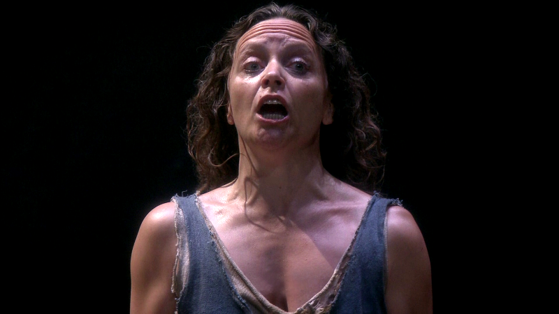 Elelyn Herzlitzius como Elektra. Fotograma del DVD oficial.