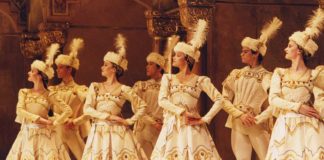 Raymonda Act III, de Petipa y Glazunov. Foto: The Royal Ballet