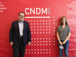 Francisco Lorenzo y Amaya de Miguel presentando la temporada 2020-2021 del Centro Nacional de Difusión Musical.
