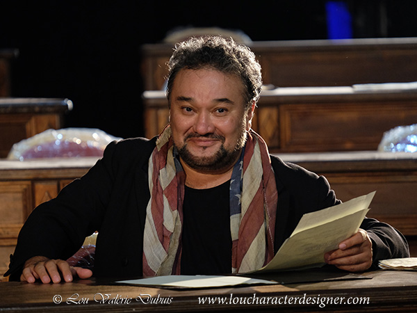 Ramón Vargas en un momento del ensayo  en el Teatro Real / Foto: Lou Valérie Dubuis