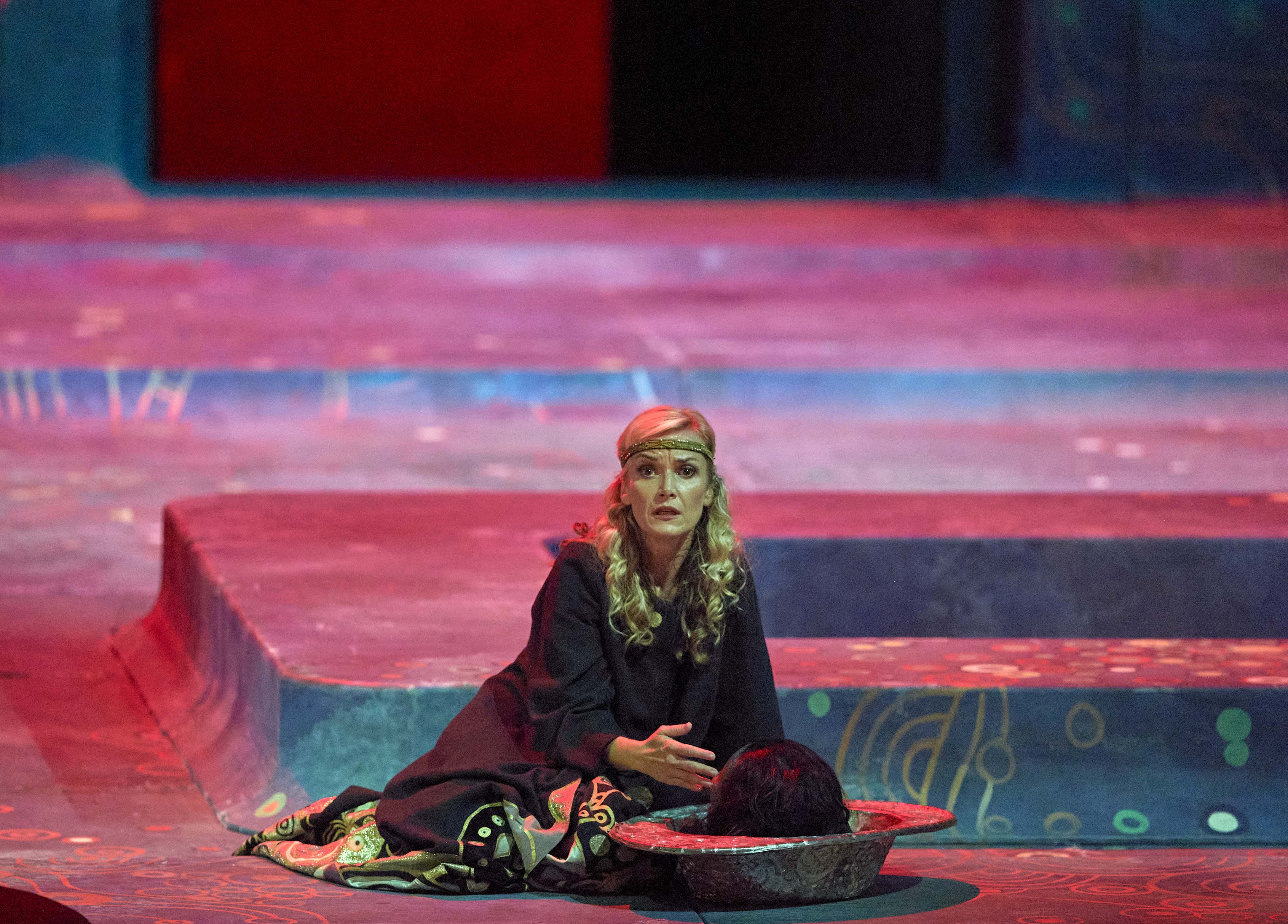 "Salome" en la Ópera de Viena.  Foto: Wiener Staatsoper/Michael Poehn