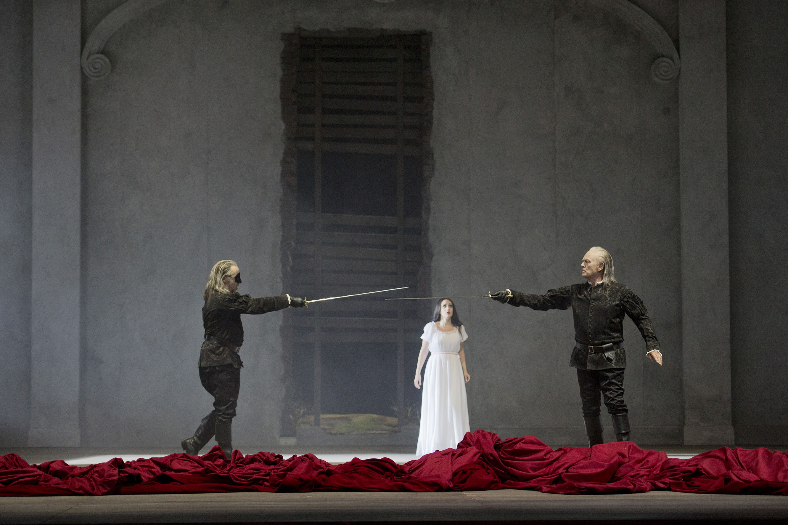 Un momento de la representación de Don Giovanni en el Liceu / Foto M. Rittershaus