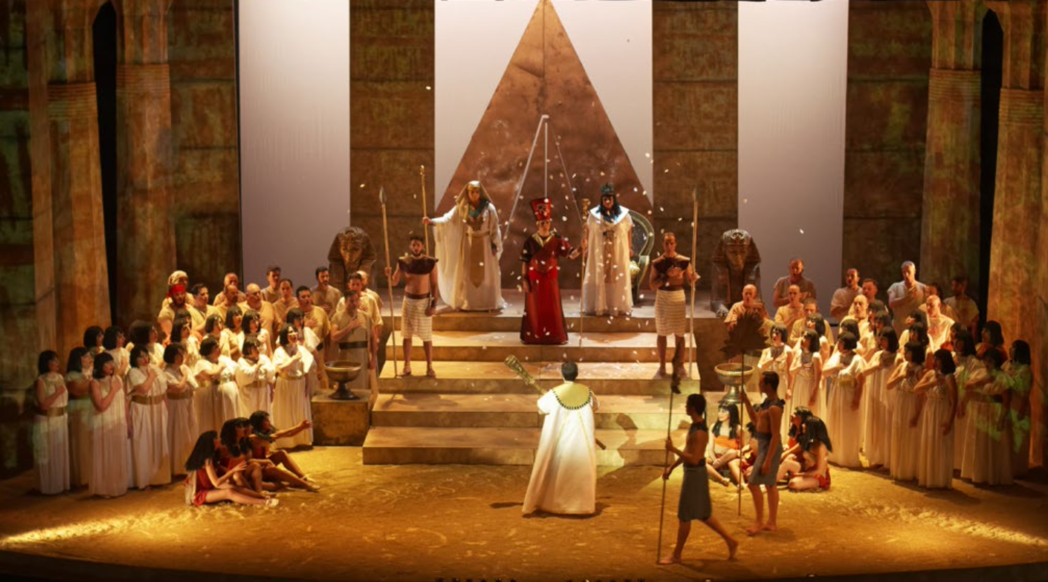 Imagen captada en la función de estreno (Teatro Cervantes de Málaga, 2019) de "Aida" 