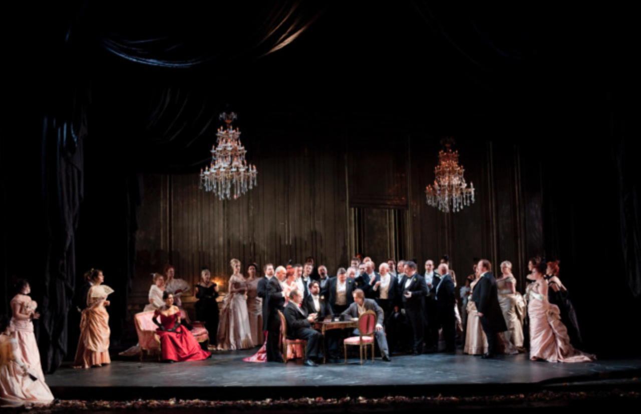 Una foto de la producción de 'La Traviata' de David McVicar