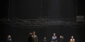 Foto de un ensayo de "Orphée" en la Sala Roja de Teatros del Canal / © Pablo Lorente | Teatros de Canal
