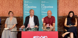 Maite Beaumont, Daniel Bianco, Guillermo García Calvo y Miren Urbieta-Vega en un momento de la rueda de prensa en el Teatro de la Zarzuela