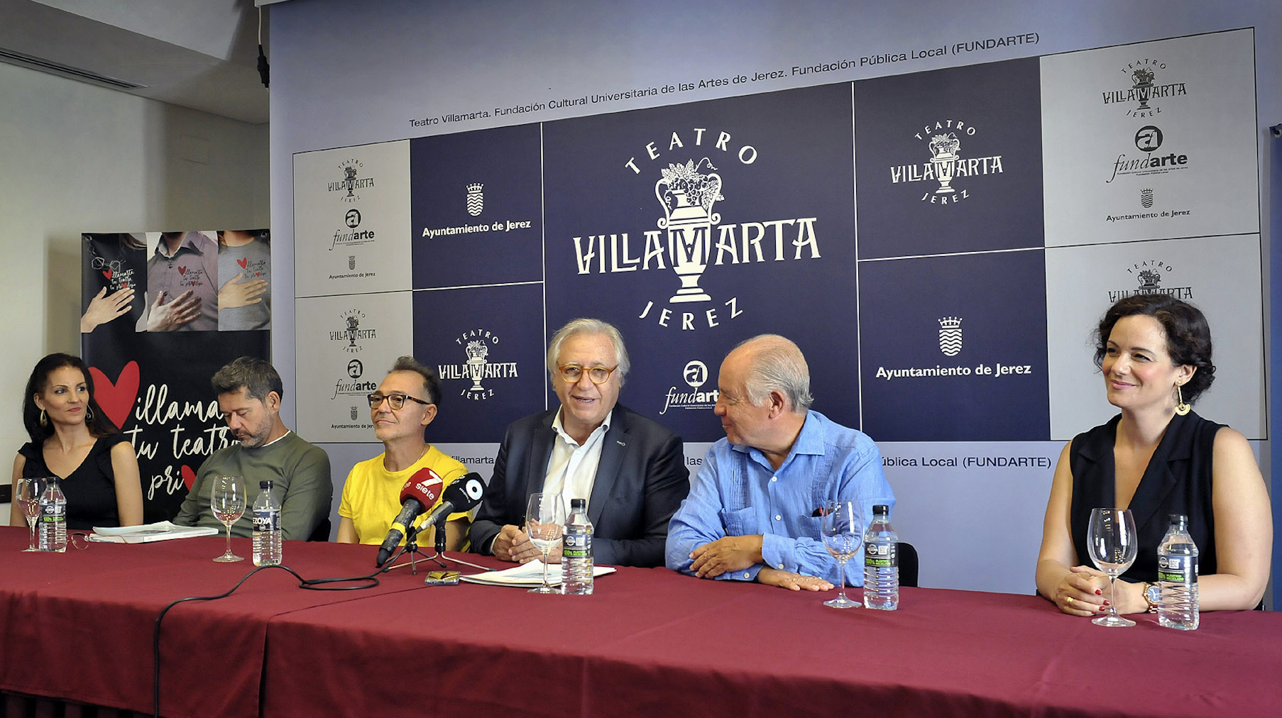 Imagen de la rueda de prensa de "La tabernera del puerto" que se verá mañana en el jerezano Teatro Villamarta