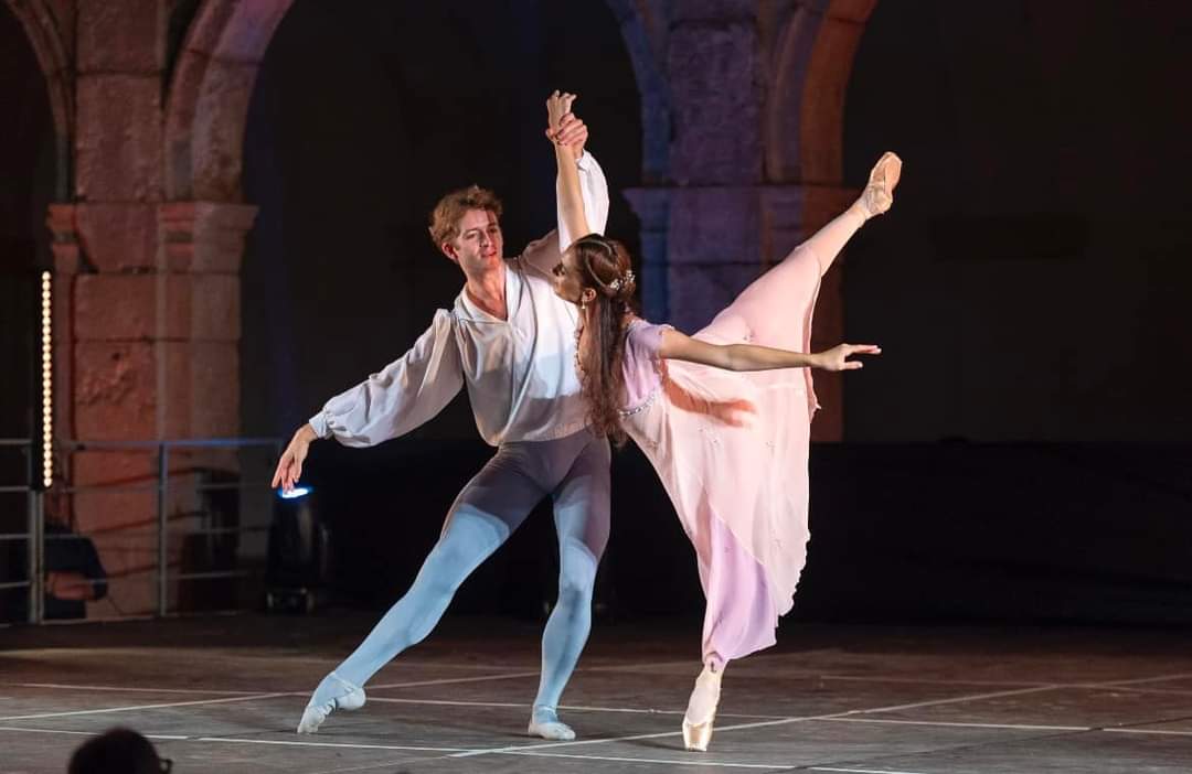 Nini Samadashvili y Oscar Frame en “Romeo y Julieta” / Foto: © Francesco Squeglia 