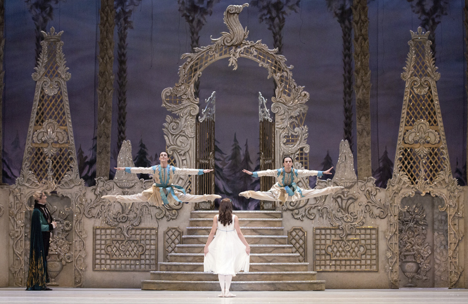 Un momento de la espectacular puesta en escena de "El Cascanueces" / Foto: Royal Ballet