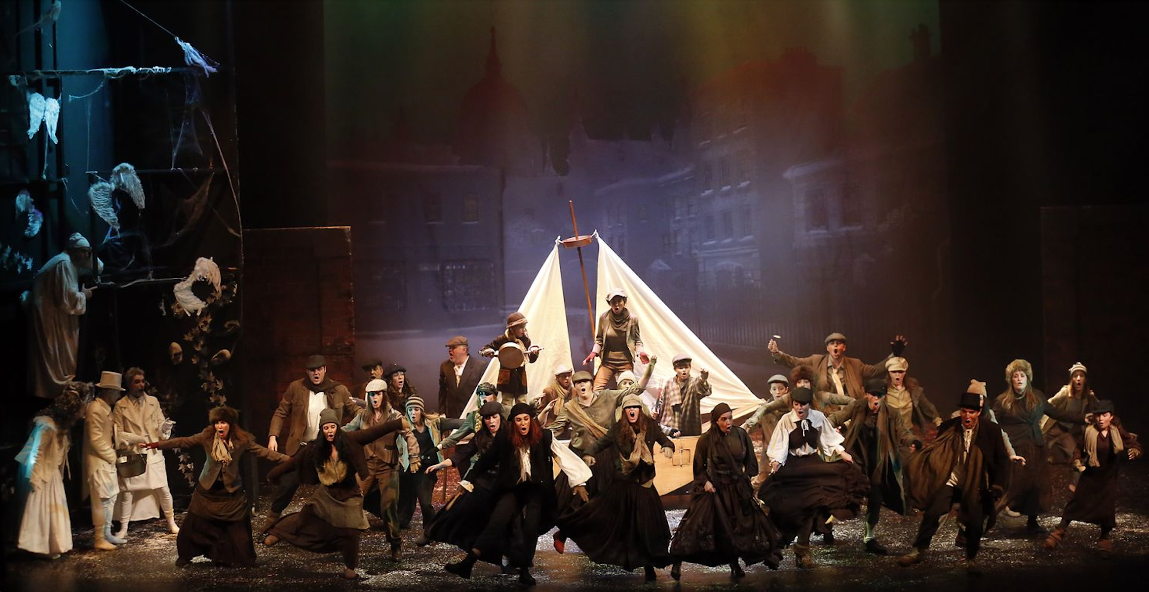 Una imagen de la producción de la ópera "Cuento de Navidad" que se verá en el Teatro Arriaga de Bilbao / Foto: ABAO 