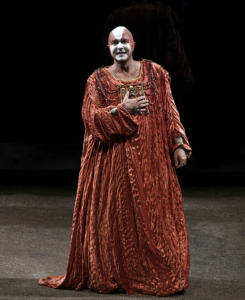 Simón Orfila como Ramfis ("Aida") en el Teatro Real (noviembre de 2022) / Foto: © Javier del Real 