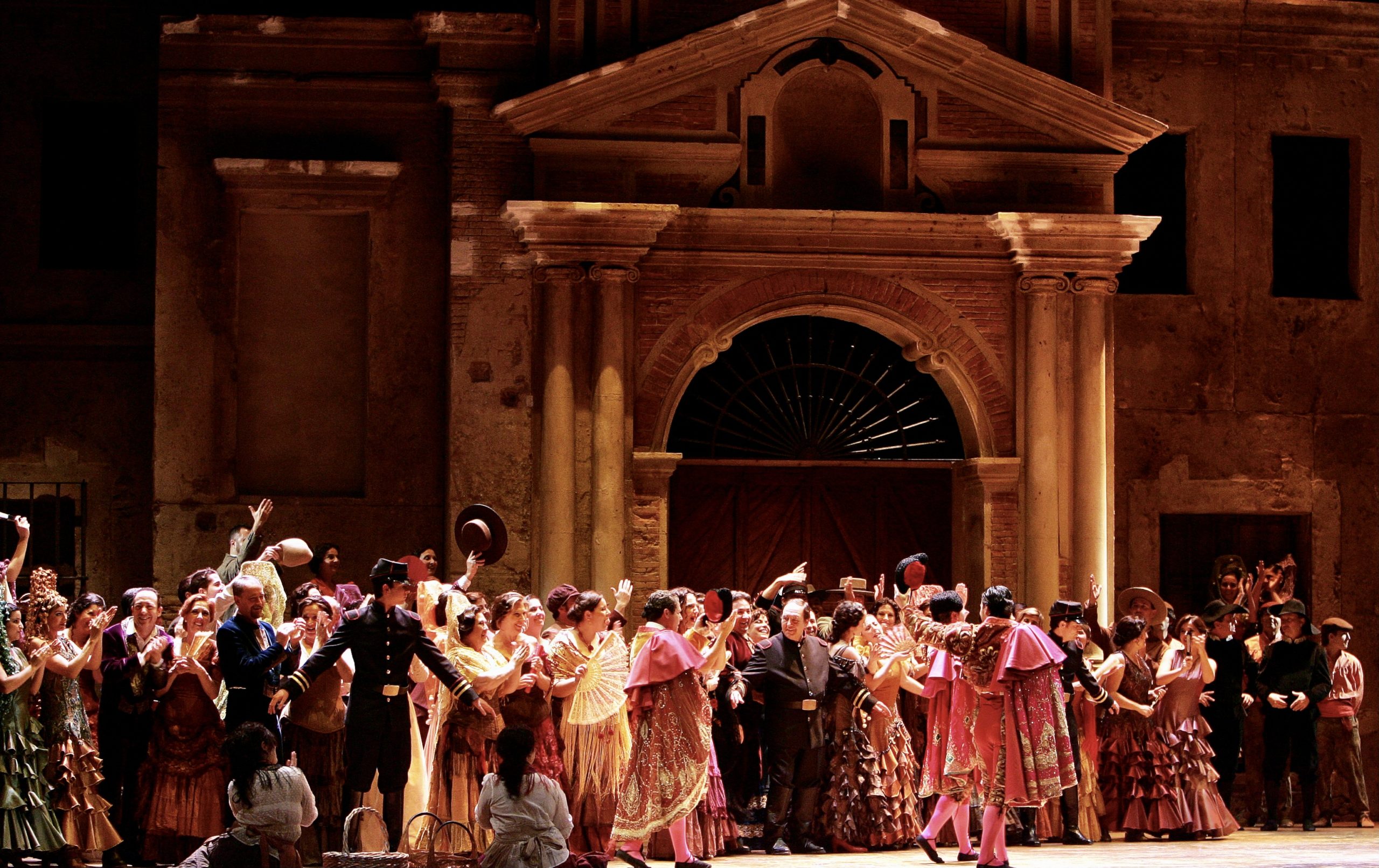 Una imagen de la puesta en escena de "Carmen", la ópera que cerrará la temporada actual del Teatro Villamarta / Foto: Teatro Villamarta