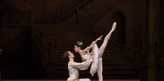 Matthew Ball y Yasmine Naghdi en "La bella durmiente" del Royal Ballet / Foto: Bill Cooper