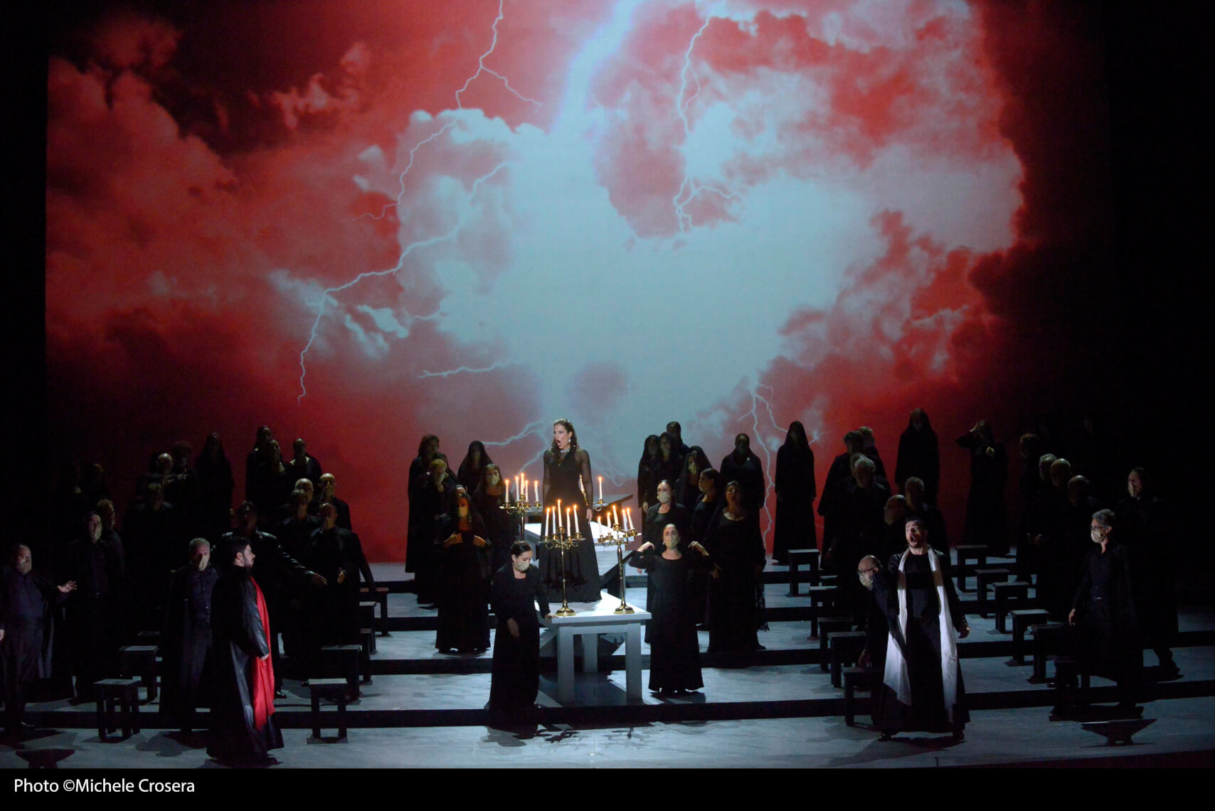Una imagen de "Il trovatore" que se verá en Bilbao / Foto: Michele Crosera - Teatro La Fenice