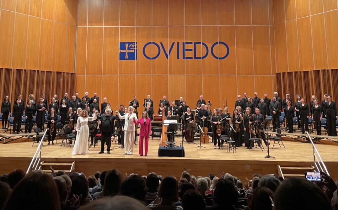 Saludos tras la versión de concierto de "Orfeo ed Euridice" / Foto: Pablo Álvarez Siana