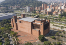 Vista aérea del Teatro Metropolitano de Medellín / Foto: Alejandro Arango - Teatro Metropolitano